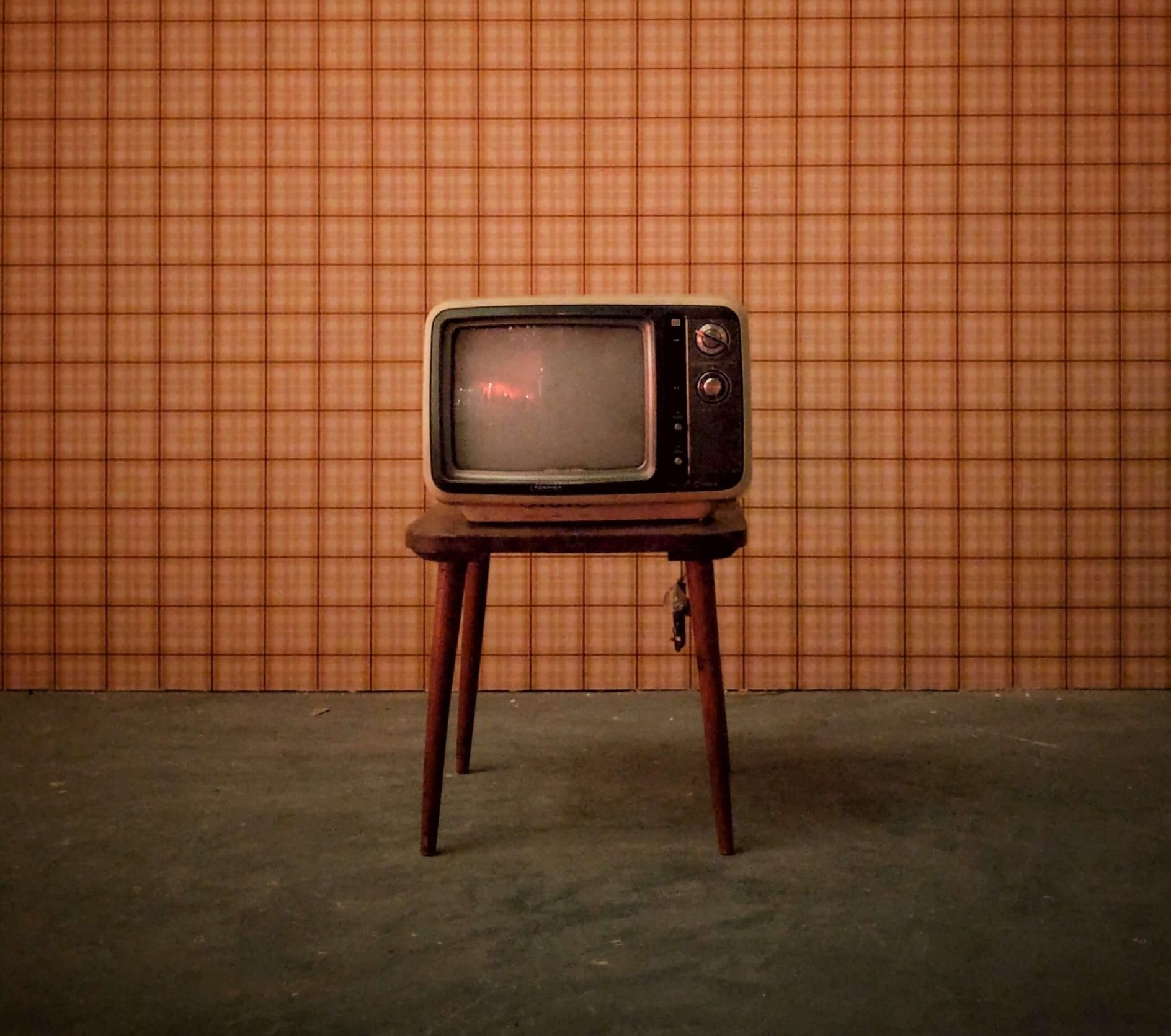 Reuters Studie - wir schauen wieder mehr Fernsehen – vor allem in Krisenzeiten